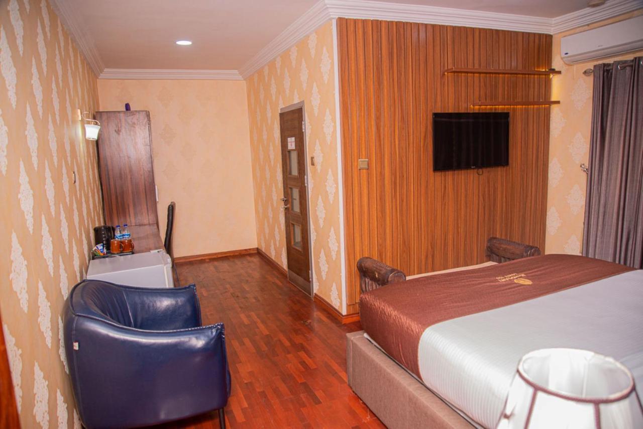 Mahogany Hotel And Suites Ібадан Екстер'єр фото